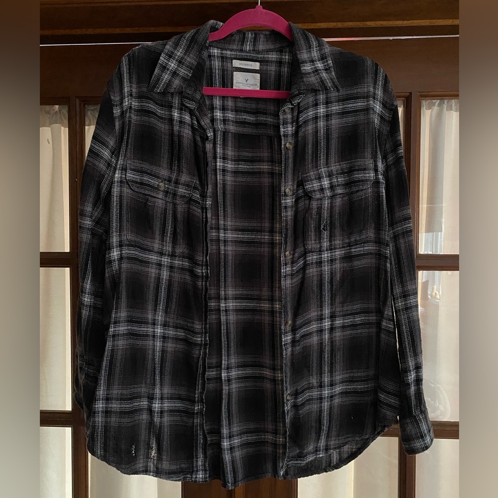 AEO “Destroyed” Black & Grey Flannel